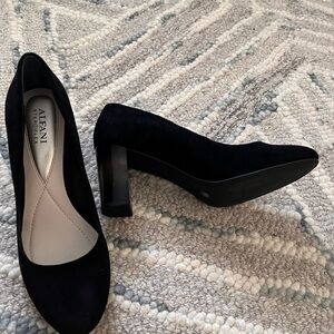 Alfani Step ‘n Flex black suede round toe heels.